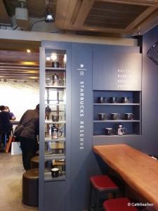 Starbucks in Cheongdam, planned to become a Starbucks Reserve location a few days later, March 2014